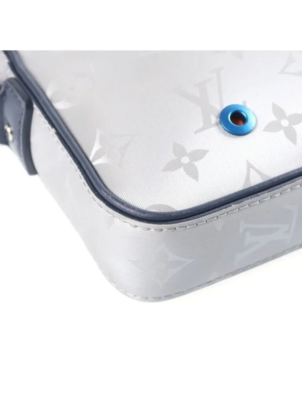 Louis Vuitton Monogram Satellite Alpha Messenger Shoulder Bag Silver Navy